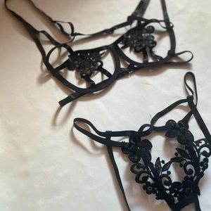 BLACK LINGERIE SET WITH  EMBROIDERED FLOWERS UNIQUE CUTOUTS BONDAGE SIZE SMALL